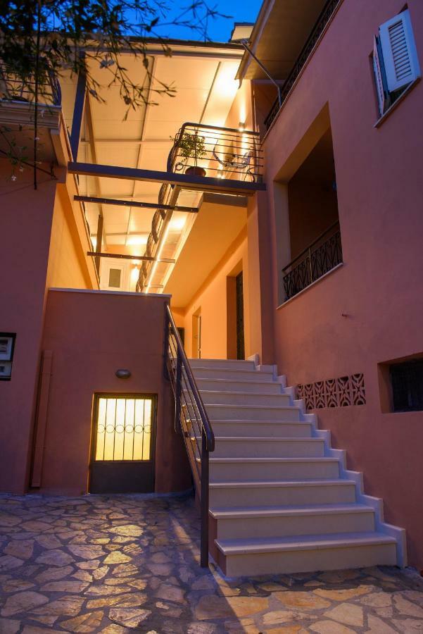 Appartement La Soffitta à Benitses  Extérieur photo